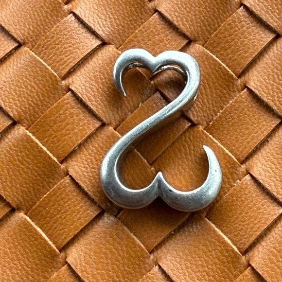 Silver open heart charm - Picture 4 of 4